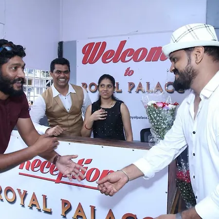 Royal Palace Hostel *