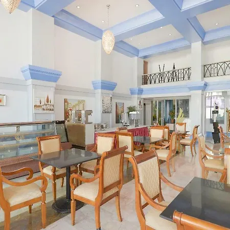 Townhouse Royal Palms Hotel 4*