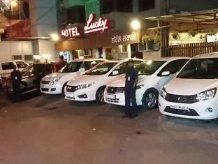 Hotel Lucky Bandra 3*