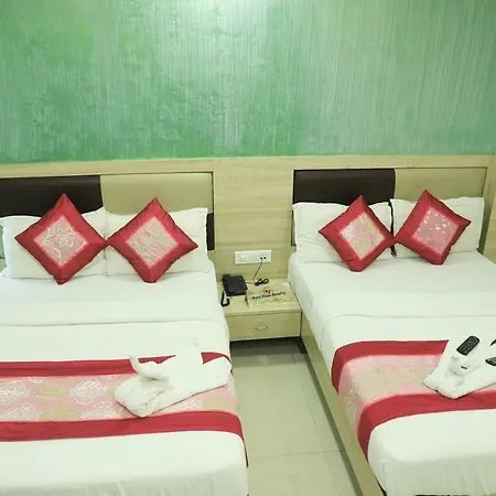 Plaza Executive - Near Bkc Hotel 3*