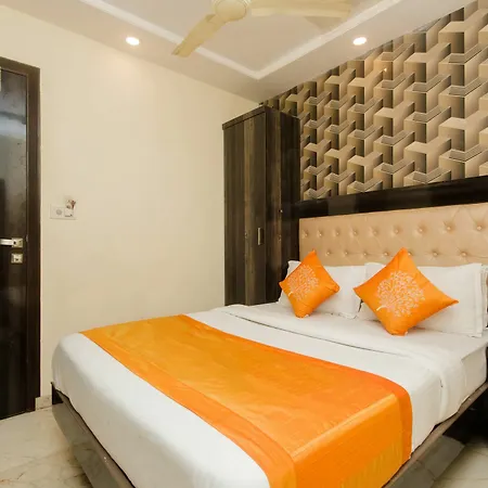 Hotel Palace Residency Near Lokmanya Tilak Terminus