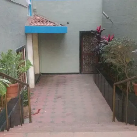 Pals Mumbai