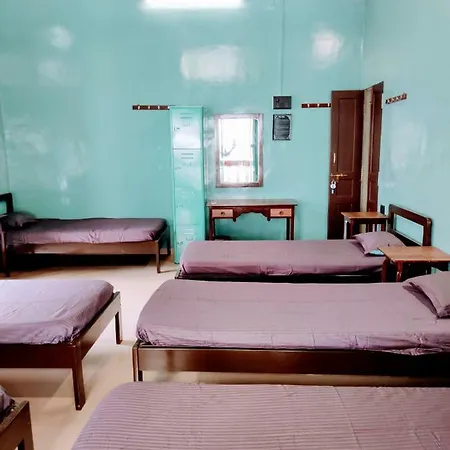Hebbar's Heritage Hostel Mumbai