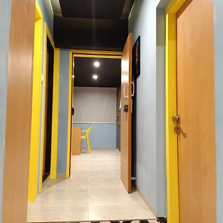 Stayvilla Hostel *