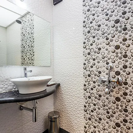 - Dadar Guest house Mumbai