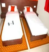 Hotel Fabhotel Adore Mumbai