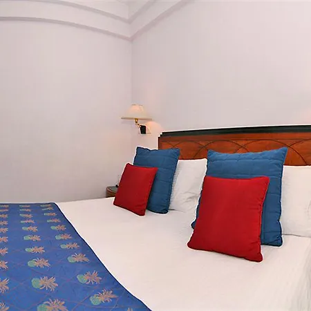Marine Plaza Hotel 5*