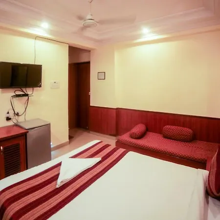 Lucky Bandra Hotel