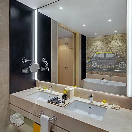 The Park Juhu 4*