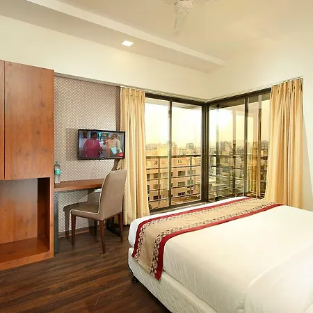 House Luxury Apartments, Santacruz East
