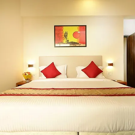 House Luxury Apartments, Santacruz East