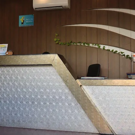 Hotel Guestinn Residency Mumbai