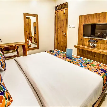 Oyo 9187 Adlon International 3*