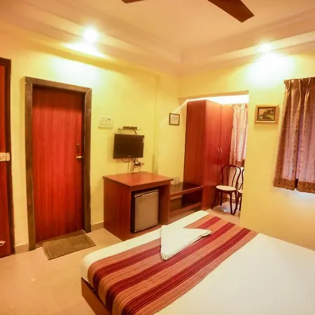 Hotel Lucky Bandra 3*