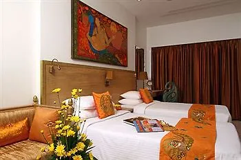 Hotel Le Sutra Hotel, Khar, 4*