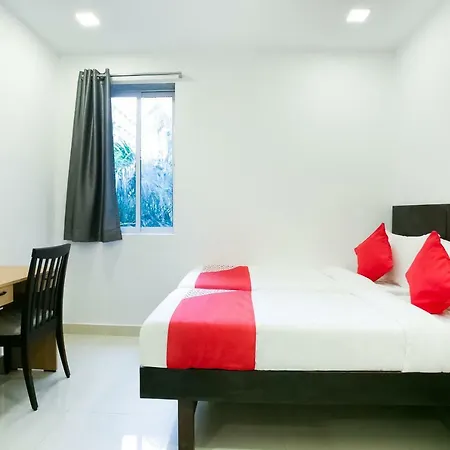 Oyo Flagship 38540 Hotel Shangrila Flagship Saver 3* Mumbai