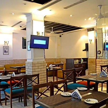 Ajanta Hotel 3*