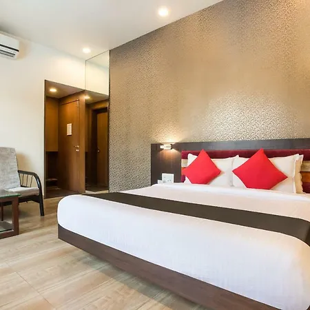 Hotel Capital O 36119 Royal Garden & Lawns