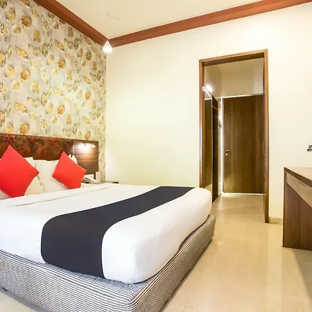 Capital O 36119 Royal Garden & Lawns Hotel