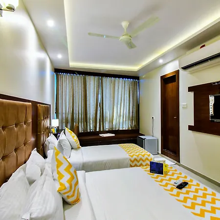 Hotel Super Townhouse Oak Times Square Le Western Mumbai