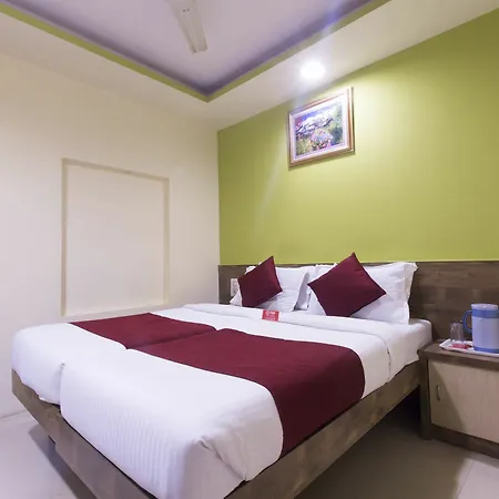 Hotel Oyo 8760 Arma Residency Mumbai