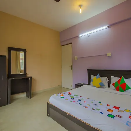 Oyo 17028 Aviva Residency Hotel 3*