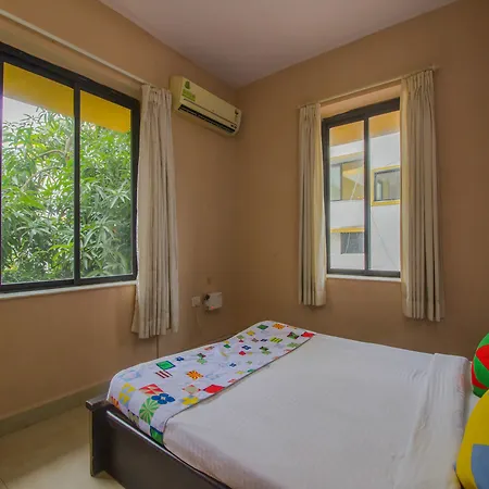 Hotel Oyo 17028 Aviva Residency 3*
