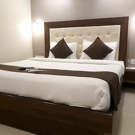 Hotel Garden Creek Residency Near Airport