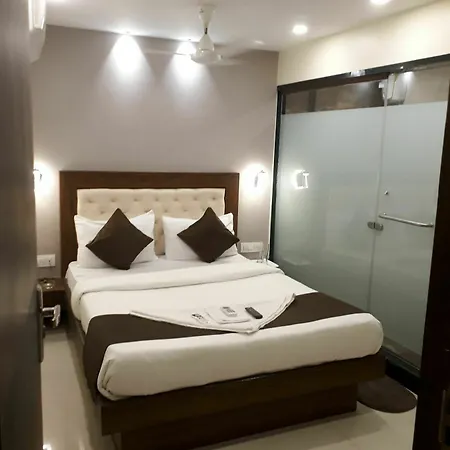 Hotel Garden Creek Residency Near Airport 3*