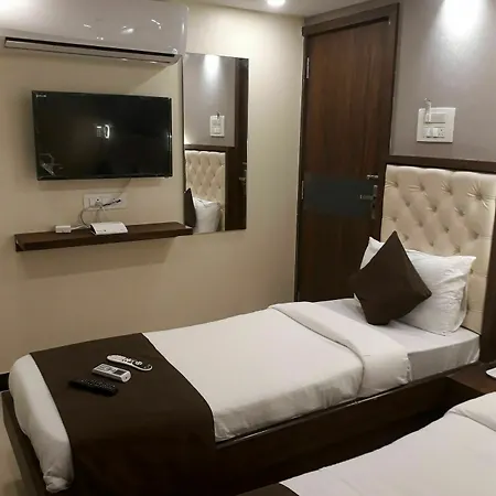 Garden Creek Residency Near Airport 3* Mumbai