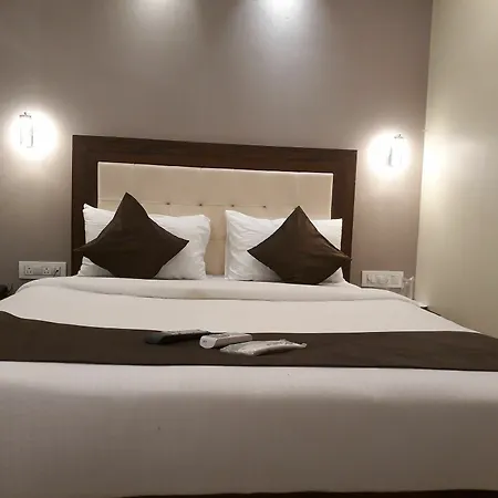 Hotel Garden Creek Residency Near Airport