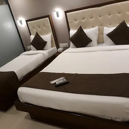Hotel Garden Creek Residency Near Airport 3*