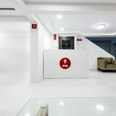 Oyo 5012 View Residency 3*