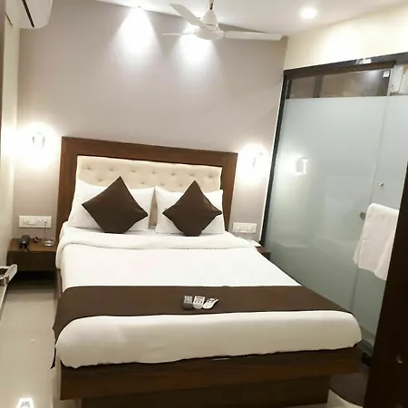 Garden Creek Residency Near Airport Hotel 3*