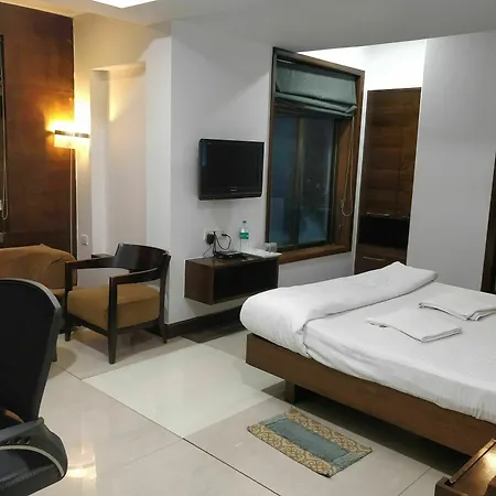 Fabhotel Midaas Comforts 3* Mumbai