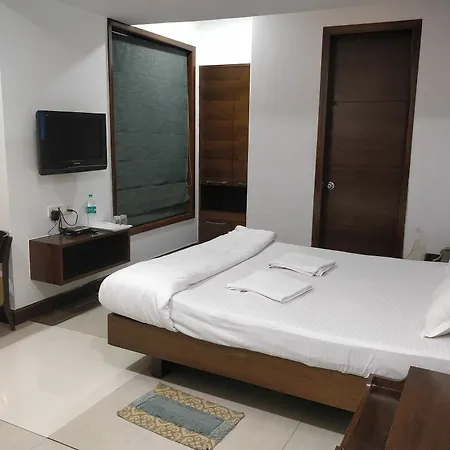 Fabhotel Midaas Comforts Hotel Mumbai