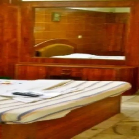 Hotel Maangta 111 @ Andheri East 3*