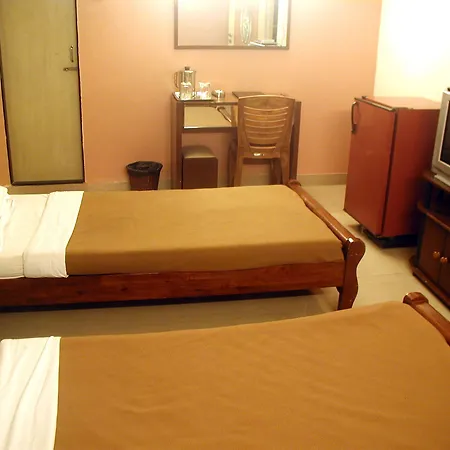 Supreme - Cuffe Parade 3*
