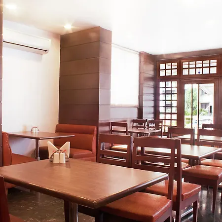 Hotel Lucky Near Nesco 3*