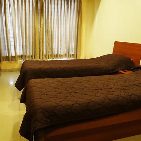 Hotel Hotel Lucky Near Nesco 3*