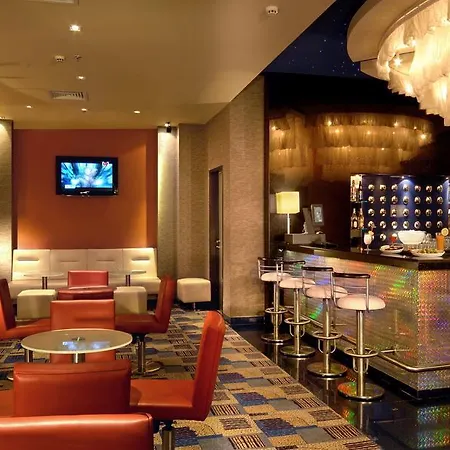 Hotel Lemon Tree Premier, Malad,