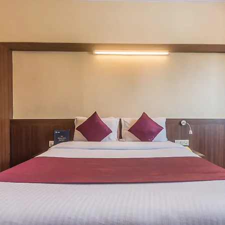Neelkiran Hotel 3*