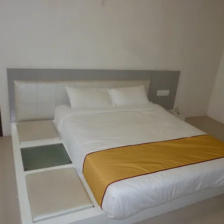 Aura Hotel Mumbai