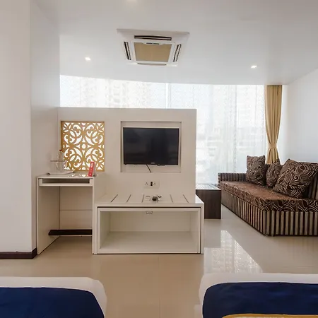 Aura 3*
