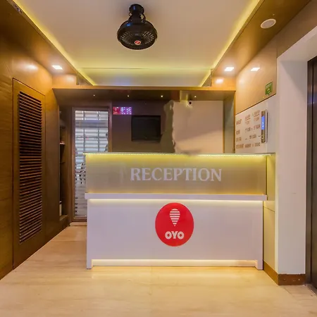Hotel Aura 3*