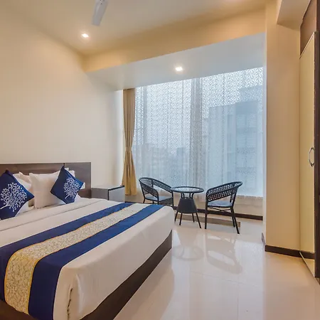 Aura 3* Mumbai