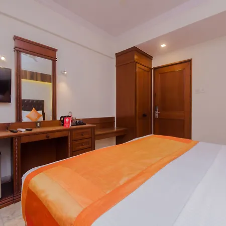 Oyo 10354 Shantidoot Hotel 2*