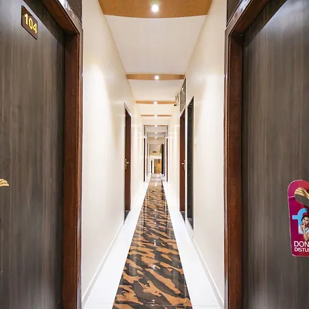 Fabexpress Orange Santacruz East 3* Mumbai