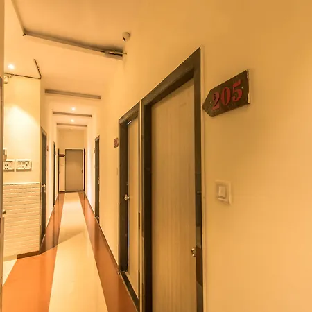 Oyo 845 Kailash Park Hotel
