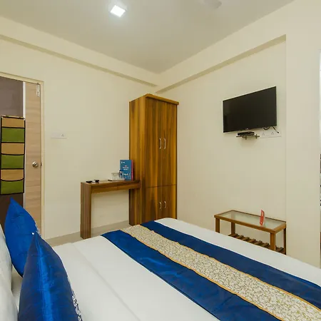 Oyo 11441 Blue Bells Residency